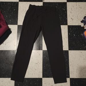 Lululemon On The Fly 28 Inch Inseam Size 4 Luxtreme Low Waist